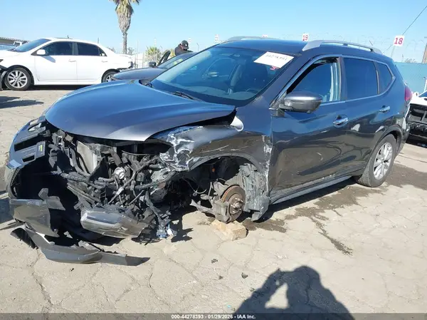 JN8AT2MT8HW395294 2017 NISSAN ROGUE - Image 2