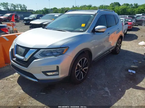 JN8AT2MT8HW396736 2017 NISSAN ROGUE - Image 2