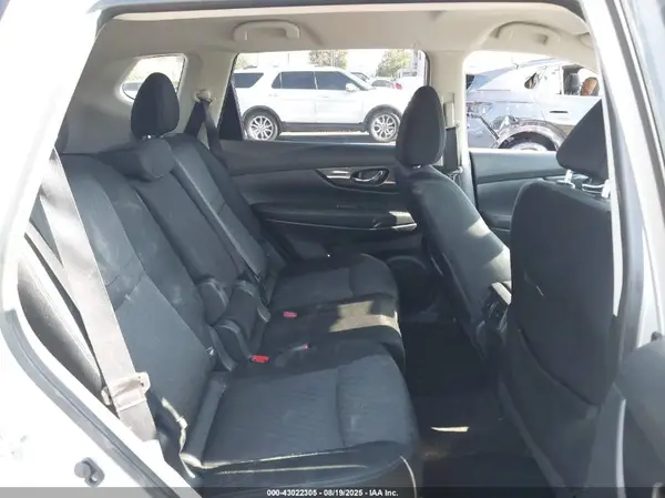 JN8AT2MT8HW399619 2017 NISSAN ROGUE - Image 8