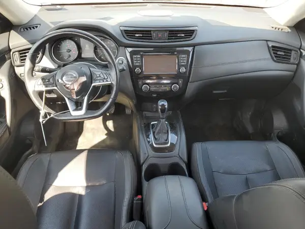 JN8AT2MT8HW403720 2017 NISSAN ROGUE - Image 8