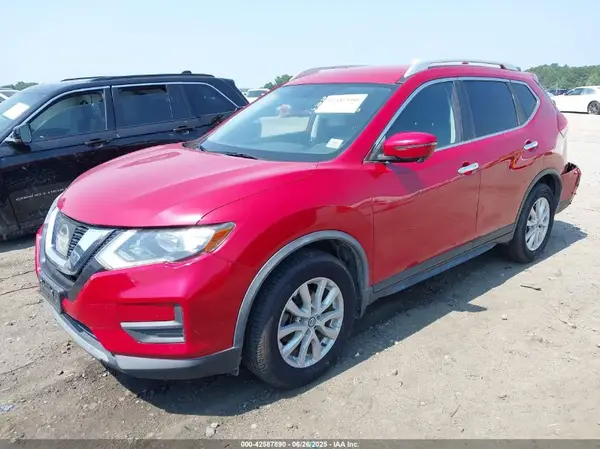 JN8AT2MT8HW404320 2017 NISSAN ROGUE - Image 2