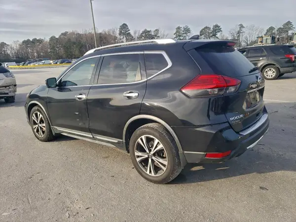 JN8AT2MT8HW405399 2017 NISSAN ROGUE - Image 2