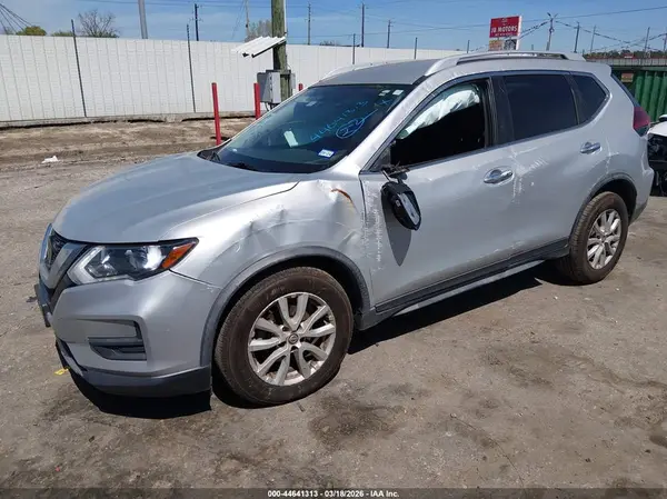 JN8AT2MT8JW454429 2018 NISSAN ROGUE - Image 2