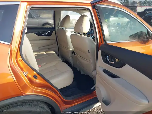 JN8AT2MT8JW455953 2018 NISSAN ROGUE - Image 8