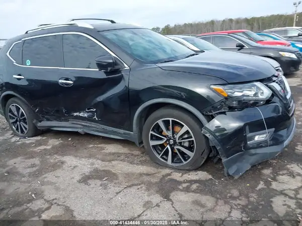 JN8AT2MT8JW456021 2018 NISSAN ROGUE - Image 1