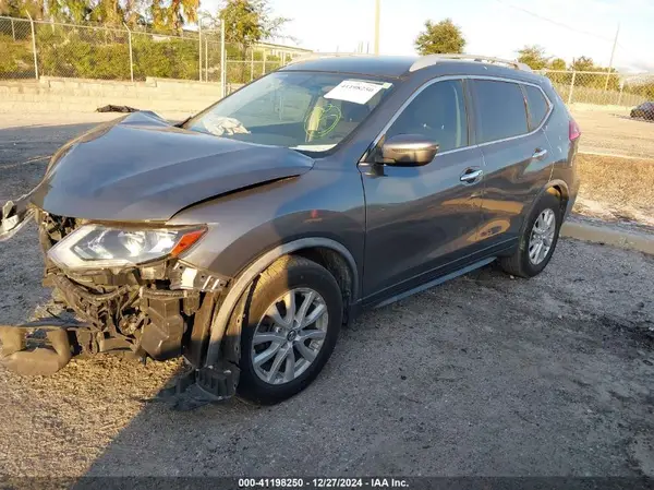 JN8AT2MT8JW456410 2018 NISSAN ROGUE - Image 2