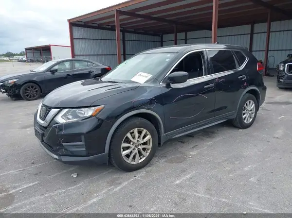 JN8AT2MT8JW458481 2018 NISSAN ROGUE - Image 2