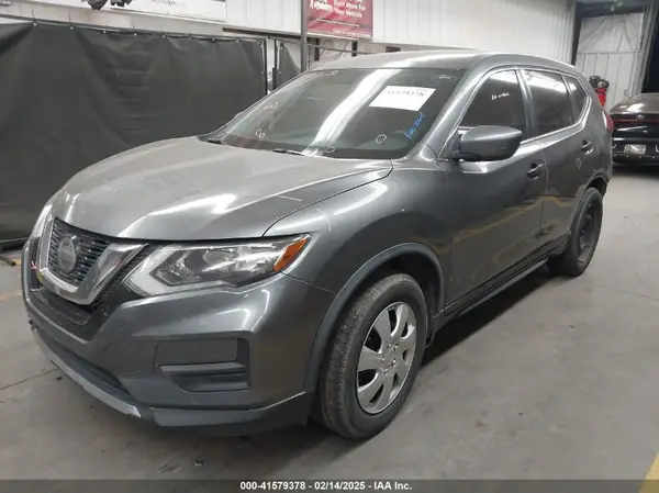 JN8AT2MT8JW459582 2018 NISSAN ROGUE - Image 2