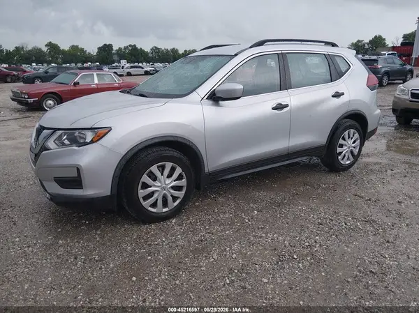JN8AT2MT8JW460571 2018 NISSAN ROGUE - Image 2