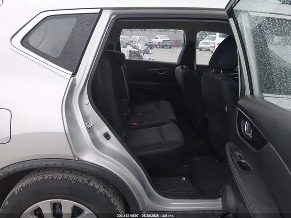 JN8AT2MT8JW460571 2018 NISSAN ROGUE - Image 8