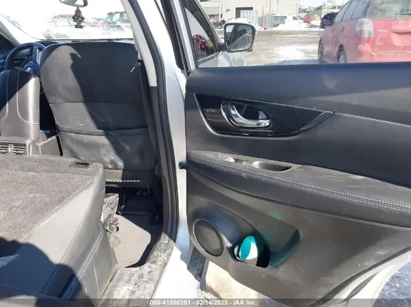 JN8AT2MT8JW462191 2018 NISSAN ROGUE - Image 8