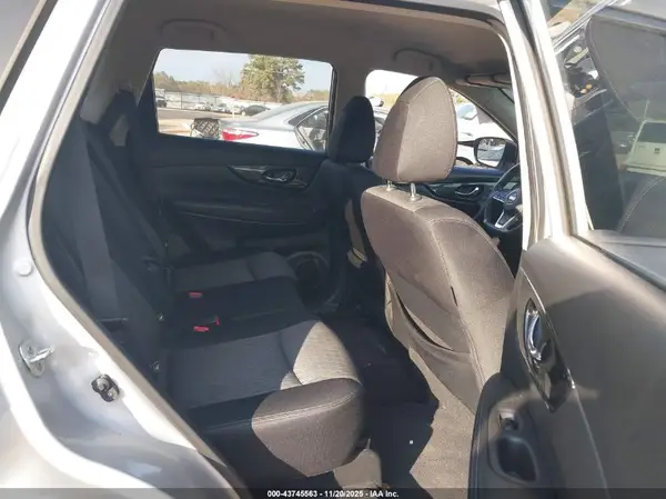 JN8AT2MT8JW462241 2018 NISSAN ROGUE - Image 8