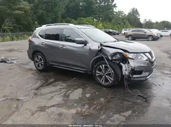 JN8AT2MT8JW463549 2018 NISSAN ROGUE
