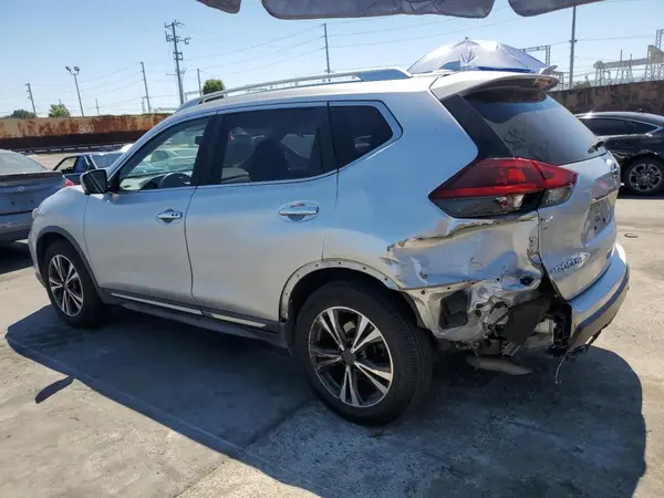 JN8AT2MT8JW463891 2018 NISSAN ROGUE - Image 2