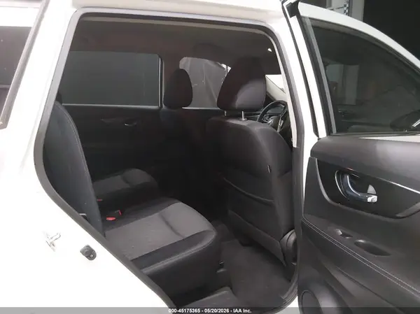JN8AT2MT8JW464927 2018 NISSAN ROGUE - Image 8