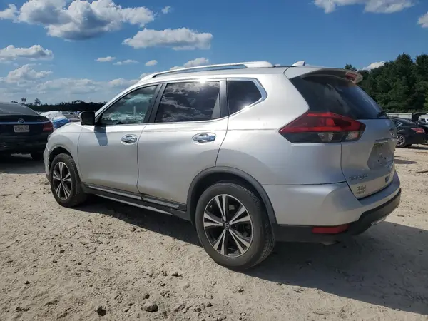 JN8AT2MT8JW464961 2018 NISSAN ROGUE - Image 2