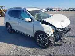 JN8AT2MT8JW467004 2018 NISSAN ROGUE