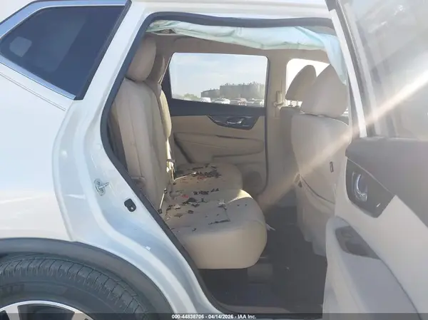 JN8AT2MT8JW467004 2018 NISSAN ROGUE - Image 8