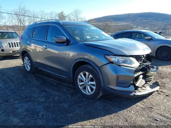 JN8AT2MT8JW470453 2018 NISSAN ROGUE - Image 1