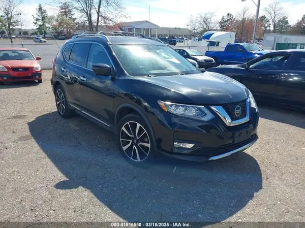 JN8AT2MT8JW488158 2018 NISSAN ROGUE - Image 1