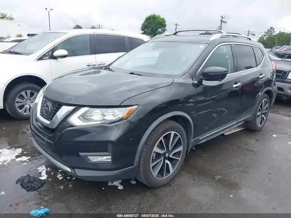 JN8AT2MT8JW489066 2018 NISSAN ROGUE - Image 2
