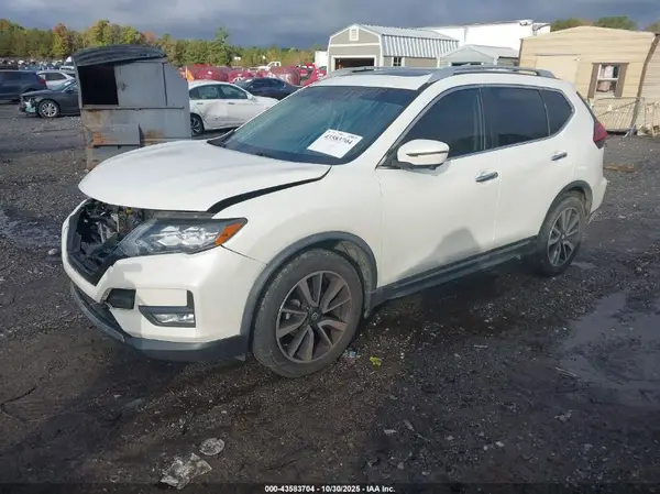 JN8AT2MT8JW489083 2018 NISSAN ROGUE - Image 2