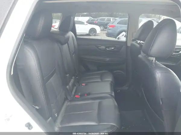JN8AT2MT8JW489083 2018 NISSAN ROGUE - Image 8
