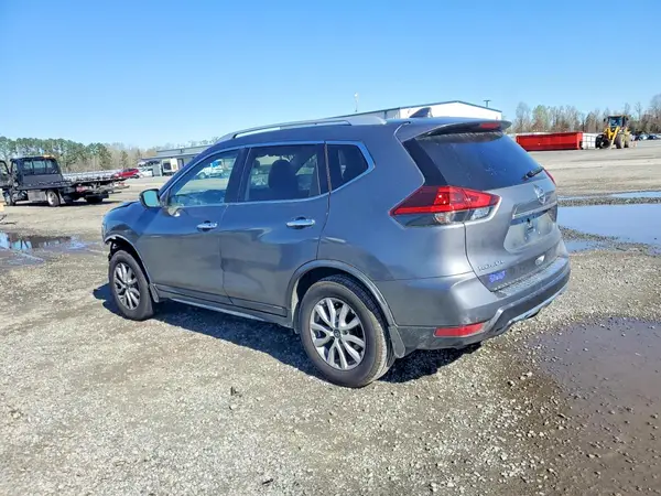 JN8AT2MT8JW490914 2018 NISSAN ROGUE - Image 2