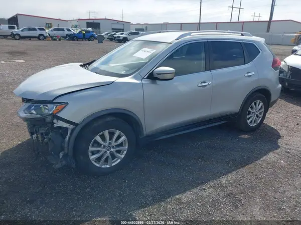 JN8AT2MT8JW491058 2018 NISSAN ROGUE - Image 2