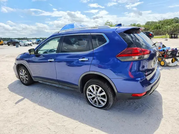 JN8AT2MT8JW491688 2018 NISSAN ROGUE - Image 2