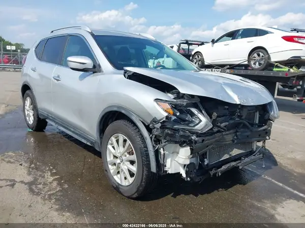 JN8AT2MT8JW491805 2018 NISSAN ROGUE - Image 1