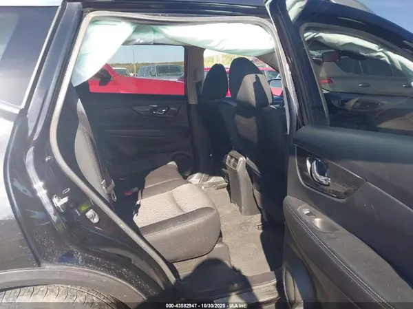 JN8AT2MT8KW251140 2019 NISSAN ROGUE - Image 8
