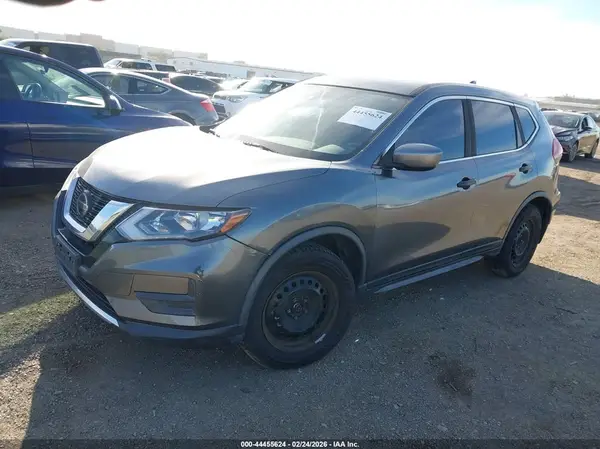 JN8AT2MT8KW253745 2019 NISSAN ROGUE - Image 2