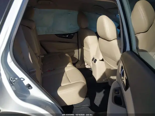 JN8AT2MT8KW256810 2019 NISSAN ROGUE - Image 8