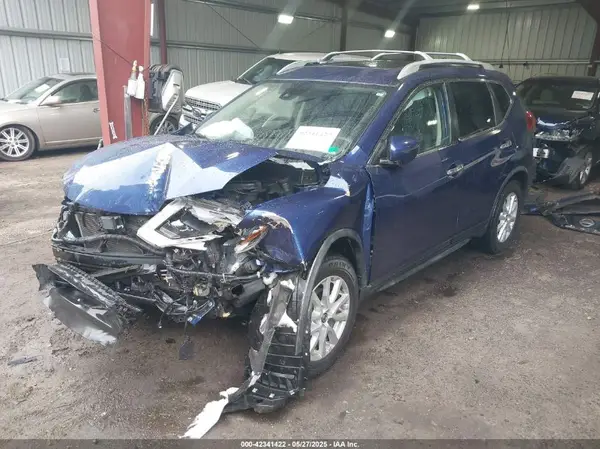 JN8AT2MT8KW260761 2019 NISSAN ROGUE - Image 2