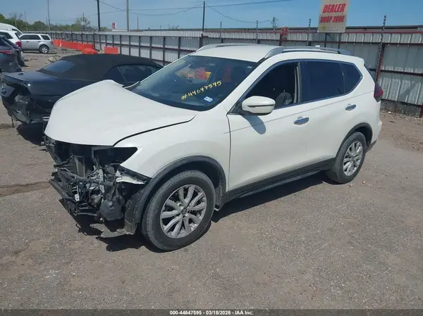 JN8AT2MT8KW264020 2019 NISSAN ROGUE - Image 2