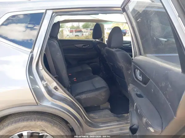 JN8AT2MT8KW267712 2019 NISSAN ROGUE - Image 8