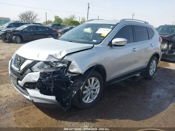 JN8AT2MT8KW501590 2019 NISSAN ROGUE - Image 2