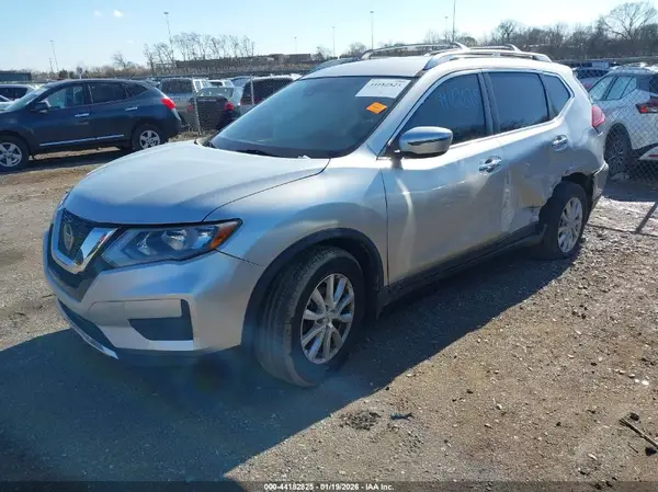 JN8AT2MT8KW505459 2019 NISSAN ROGUE - Image 2