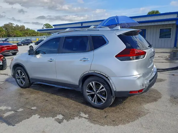 JN8AT2MT8LW003875 2020 NISSAN ROGUE - Image 2
