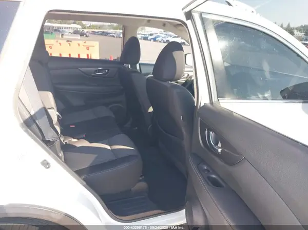 JN8AT2MT8LW007733 2020 NISSAN ROGUE - Image 8