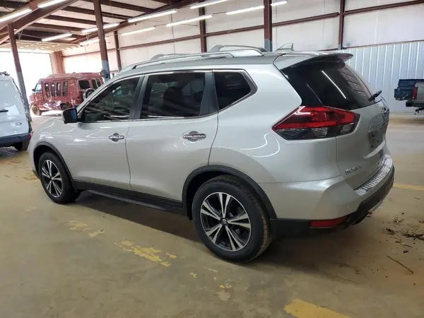 JN8AT2MT8LW007909 2020 NISSAN ROGUE - Image 2
