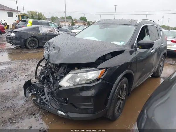 JN8AT2MT8LW012172 2020 NISSAN ROGUE - Image 2