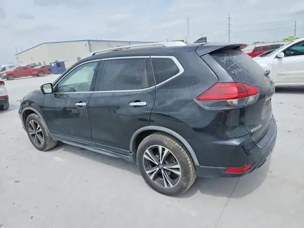 JN8AT2MT8LW017288 2020 NISSAN ROGUE - Image 2