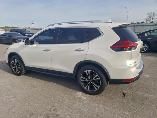 JN8AT2MT8LW043602 2020 NISSAN ROGUE - Image 2