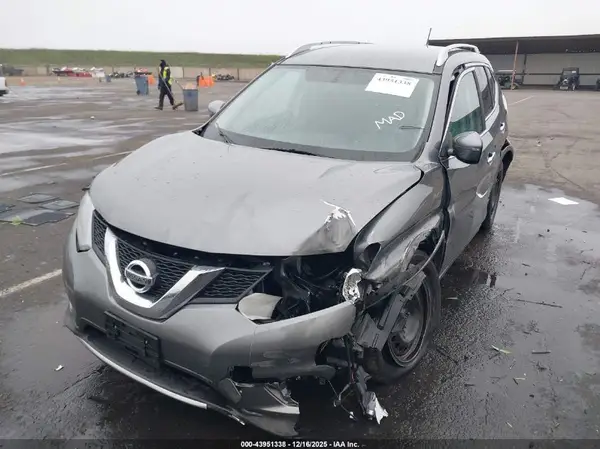 JN8AT2MT9GW008217 2016 NISSAN ROGUE - Image 2
