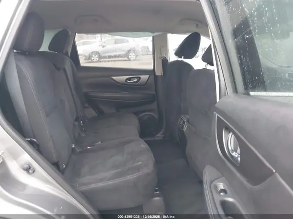 JN8AT2MT9GW008217 2016 NISSAN ROGUE - Image 8