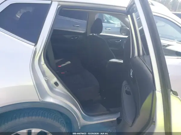 JN8AT2MT9GW014616 2016 NISSAN ROGUE - Image 8