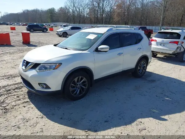 JN8AT2MT9GW015975 2016 NISSAN ROGUE - Image 2