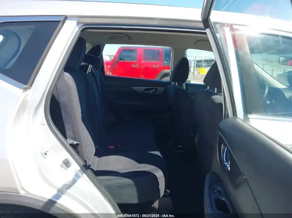 JN8AT2MT9GW018360 2016 NISSAN ROGUE - Image 8